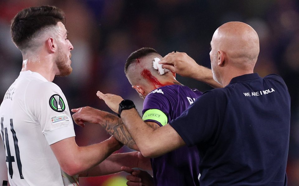 Отборите на Фиорентина и Уест Хем играят при резултат 0:0