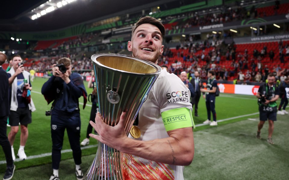 Деклан Райс е едно от най-горещите имена на трансферния пазар.