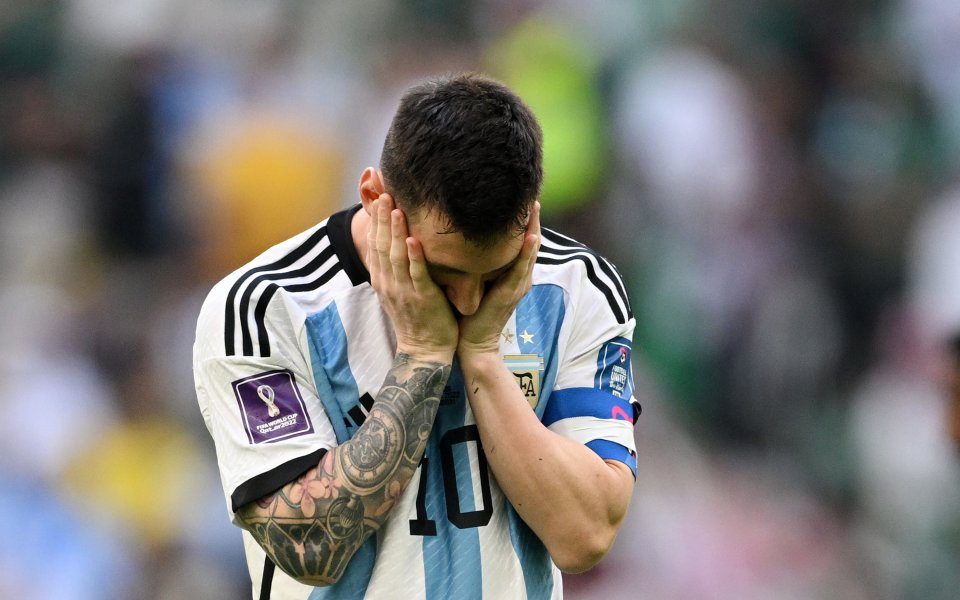 Световната звезда Лионел Меси обяви вчера, че ще продължи кариерата