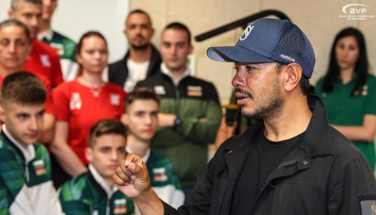 Нирмал Пурджа - Рекордьор в алпинизма изнесе мотивационна лекция на талантите ни във волейбола