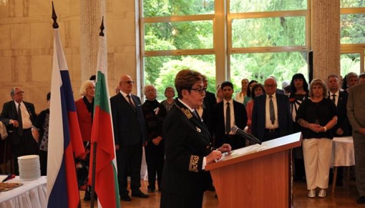 Елеонора Митрофанова - Заговори се за оставки след ПРИЕМА В РУСКОТО ПОСОЛСТВО! (СНИМКИ)