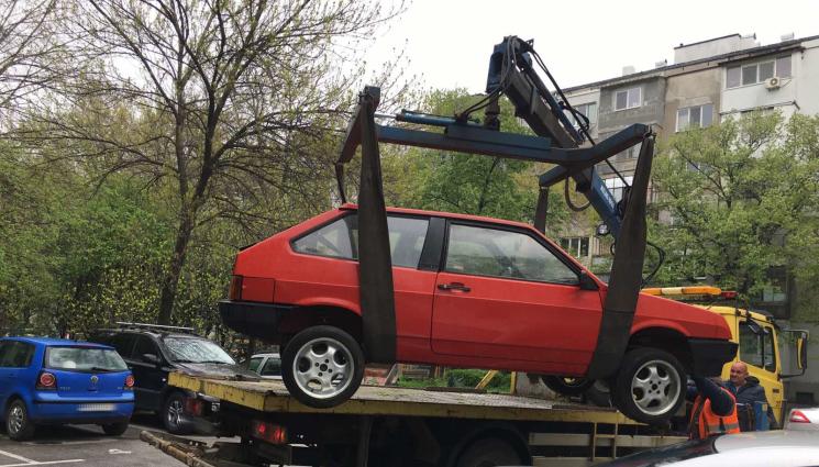 паяк кола - Срещу тарикатлъци на собствениците: Паяк на мига за трошките по улиците