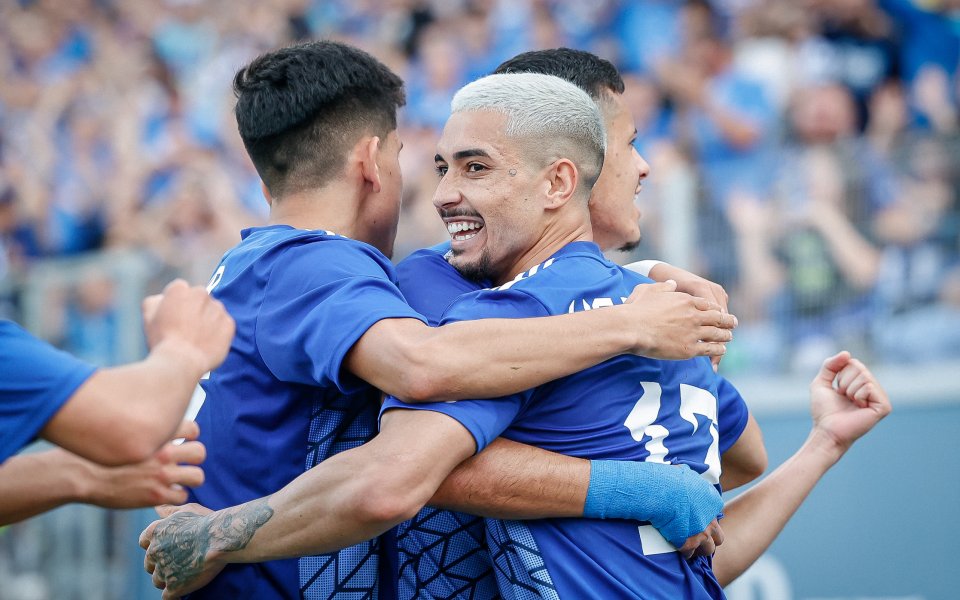 Виктор Димитров ще продължи да бъде треньор на дублиращия тим