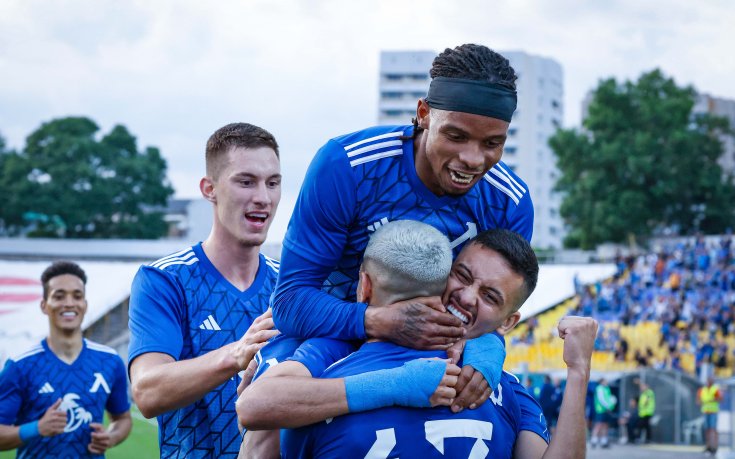 Сираков дава Левски на бивш 