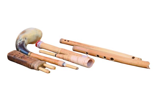 Древни флейти от кости звучат като хищни птици