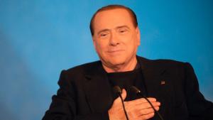 Днес светът загуби един от най ярките италиански политици за всички времена  Бившият