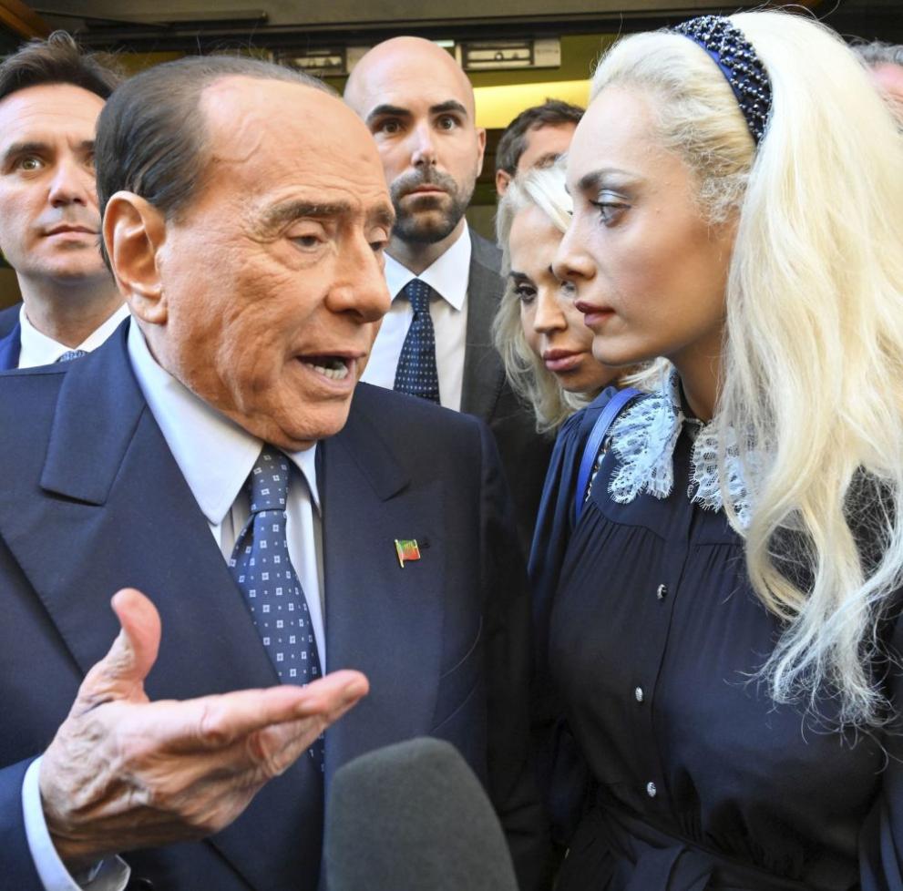 Като повечето италианци, приживе Силвио Берлускони имаше славата на Дон