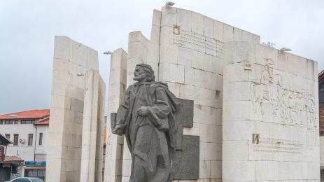 Паисий Хилендарски паметник