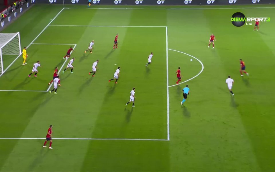 Само две минути преди края на редовното време Родри опита удар