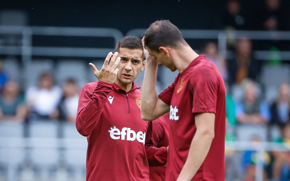 Националните отбори на Литва и България играят при резултат 1:0