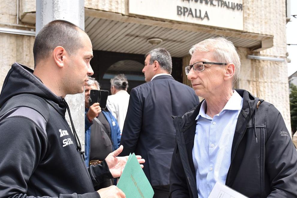 Премиерът Николай Денков се включи в заседанието на кризисния щаб