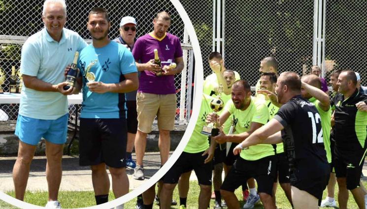 Бончо Генчев - Футболния тим