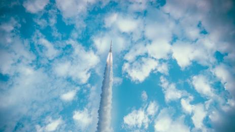 ракета небе