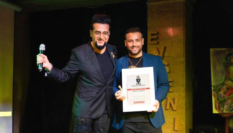 Валентин Велчев Евгени Минчев - Валентин Велчев с награда „Албум на годината“ и нова песен