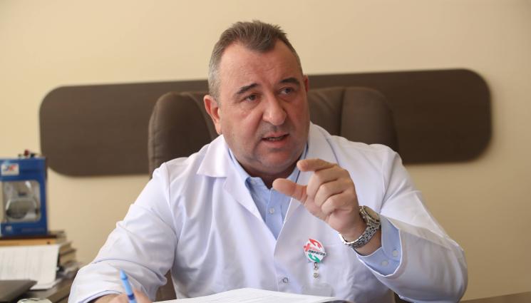 а - Директорът на „Пирогов“ д-р Валентин Димитров пред „Телеграф“: Стабилизирахме финансово болницата