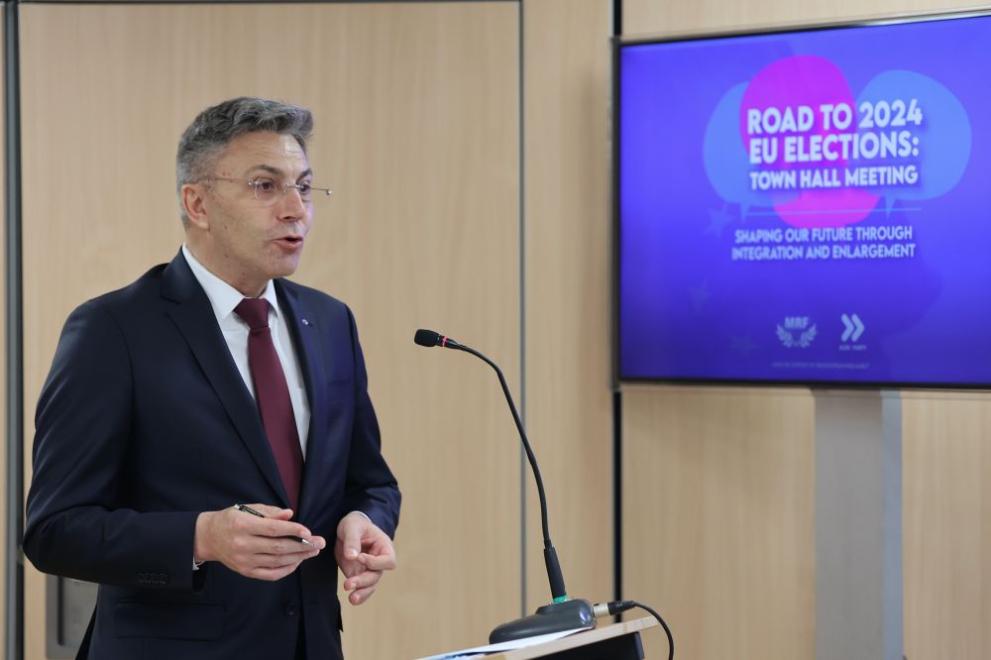 Като внушения определи пред журналисти в парламента председателят на ДПС