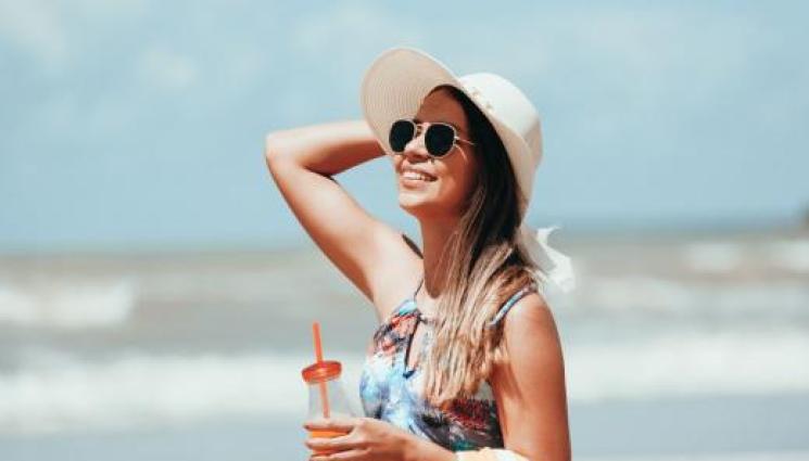 лятна кожа - Използвайте минимален грим