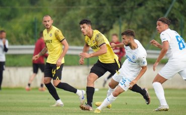 Ботев Пловдив загуби от румънския Университатя Крайова с 0 2 в