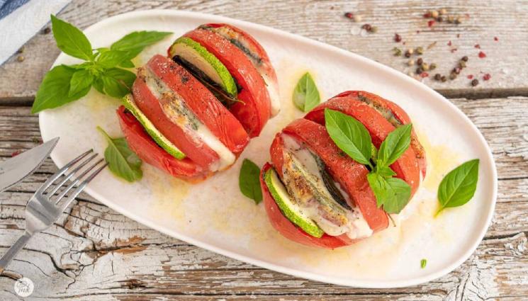 рецепти - Пълнени домати с моцарела и тиквички по италиански! (ВИДЕО)