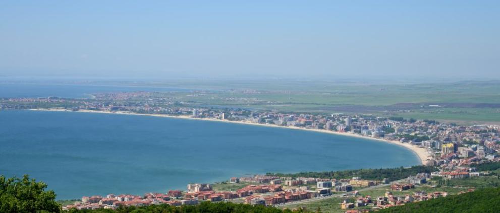 Хванаха нигериец с канабис в Слънчев бряг, съобщиха от полицията.