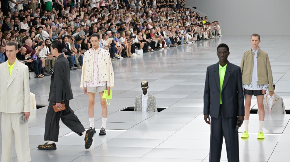 „Dior“ на Седмицата на модата в Париж: Спектакъл с пънкарско излъчване (СНИМКИ)