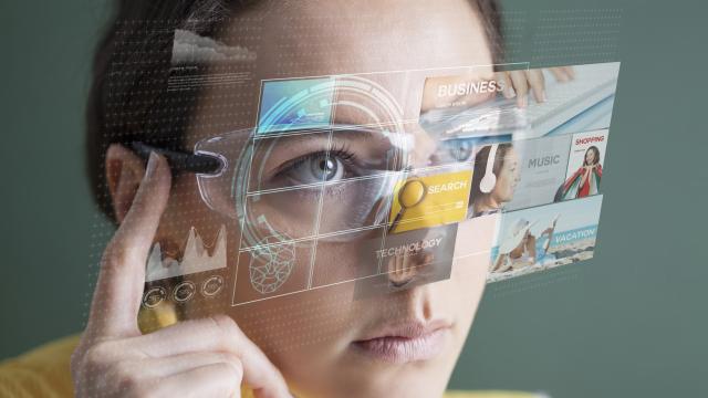 Учен: Очилата на бъдещето ще дават на хората „суперсили“