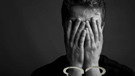 арест арестант белезници