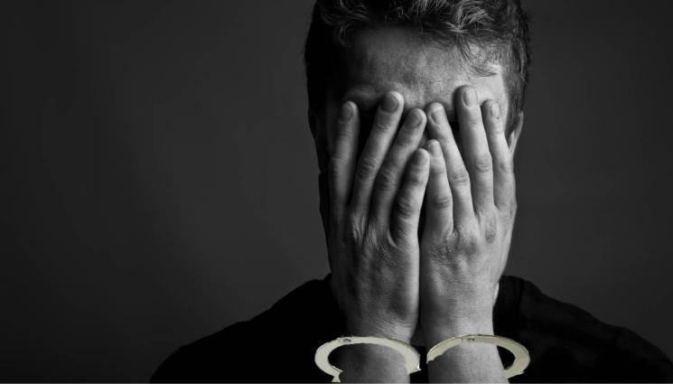 арест арестант белезници - ПРОДЪЛЖЕНИЕ: Батката от