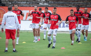 Локомотив София обяви цените за първия домакински мач от новия