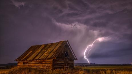 дъжд гръмотевици