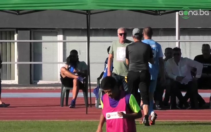 Сираков и Боримиров гледат Левски срещу Етър в Правец