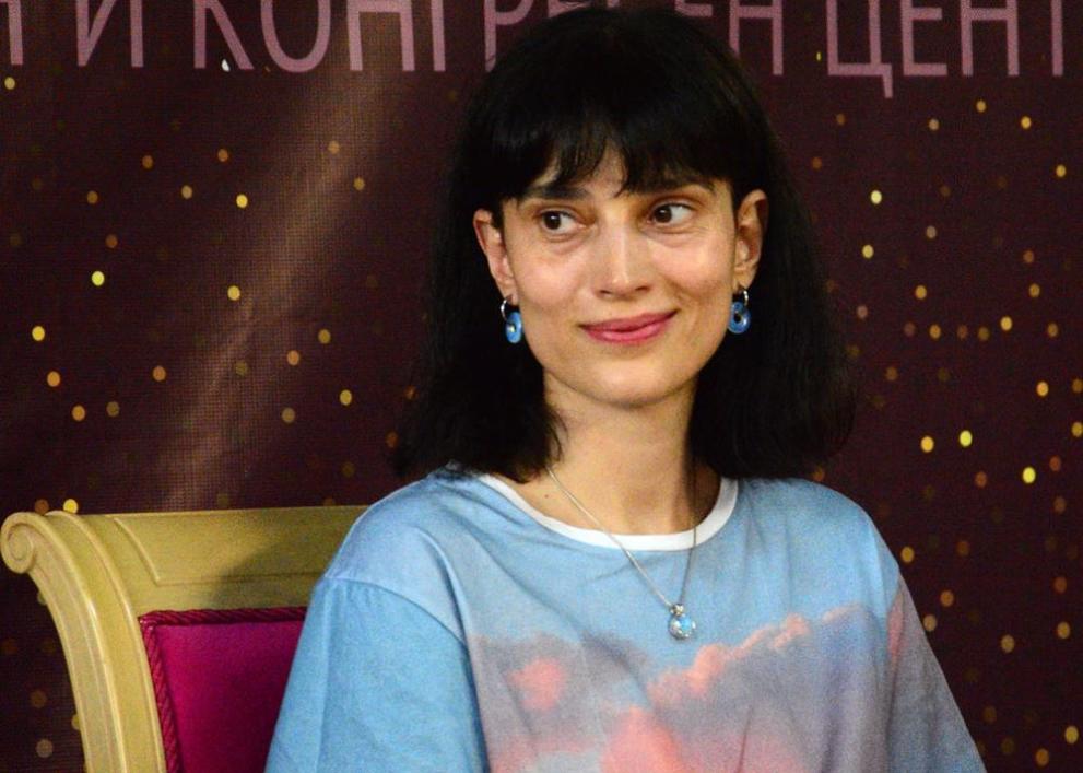 Красивата българска актриса Ирмена Чичикова участва в хитовия холивудски сериал