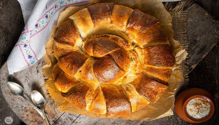 рецепти - Тутманик като някога: Мързелив със сусам, вкусна хризантема с кашкавал или бърз със спанак