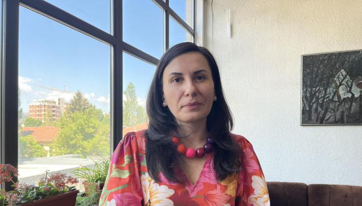 Радостина Донева - Агро Телеграф: Председателят на Асоциацията за развъждане и съхранение на източнобалканската свиня Радостина Донева:  Губим смядовската луканка, ако не спасим черните прасета