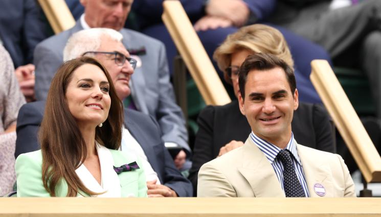 а - ПРЕКРАЧИ ГРАНИЦАТА! Федерер стъпи накриво с Кейт Мидълтън (СНИМКИ)