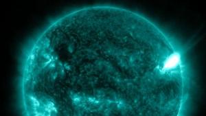 През юни на Слънцето са се появили над 160 слънчеви
