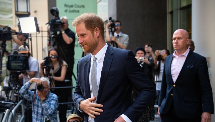 принц Хари - ЗА 4 ЮЛИ: Хари заведе Лилибет на парад, докато короноват Чарлз III за втори път (СНИМКИ)