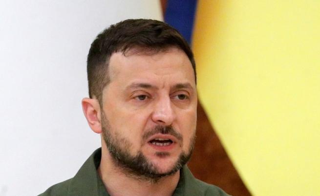 Зеленски удължи военното положение и общата мобилизация в Украйна