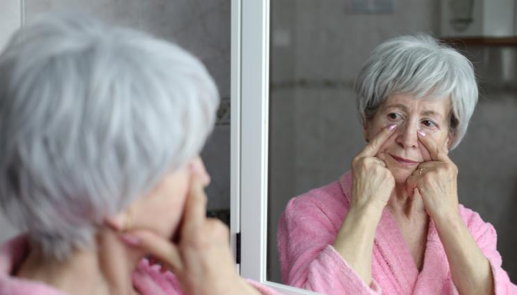 подпухнали очи - ЗЛАТНО ВРЕМЕ: Какво да правим при подпухнали очи