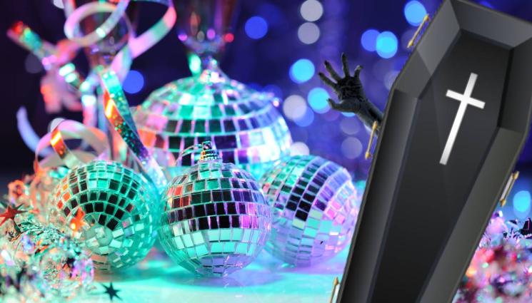 бал мъртвец - ИЗБИ РИБАТА! Абитуриентка цъфна на бала си като мъртвец (СНИМКИ)