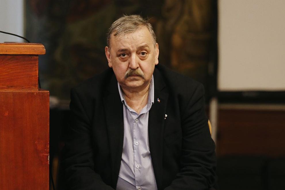 Трябва да се знае, че все още циркулират коронавирусите, които