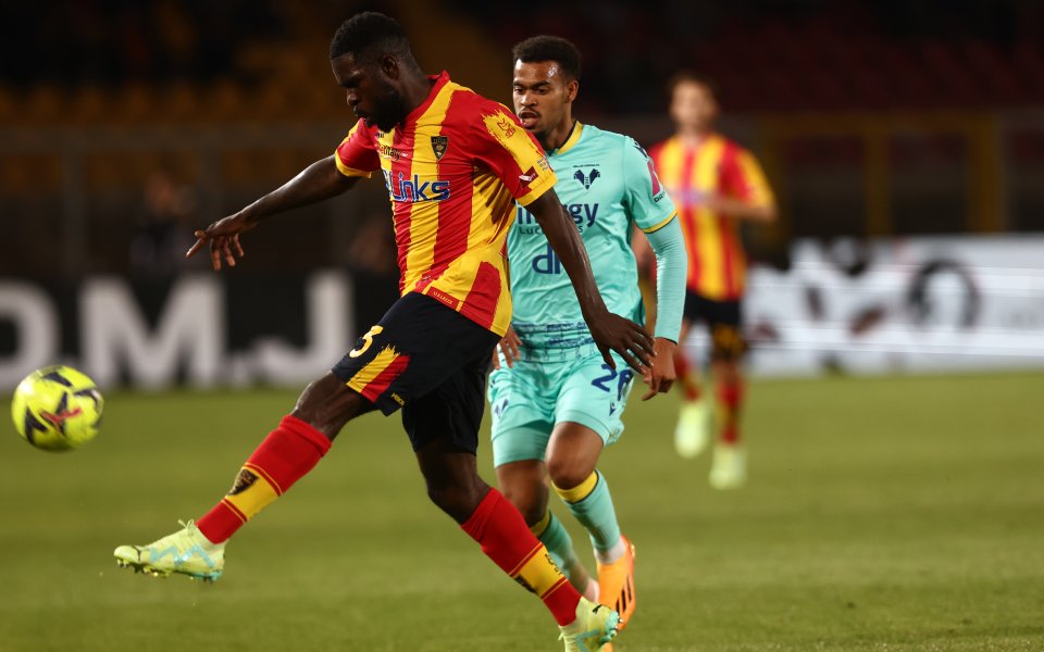 Монца на Валентин Антов набеляза бившия играч на Барселона и