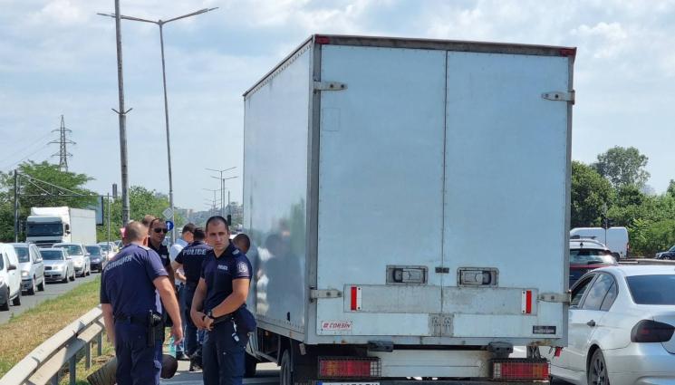 МИГРАНТИ - НАШЕСТВЕНИЦИ: Хванати са над 8000 мигранти у нас от началото на година