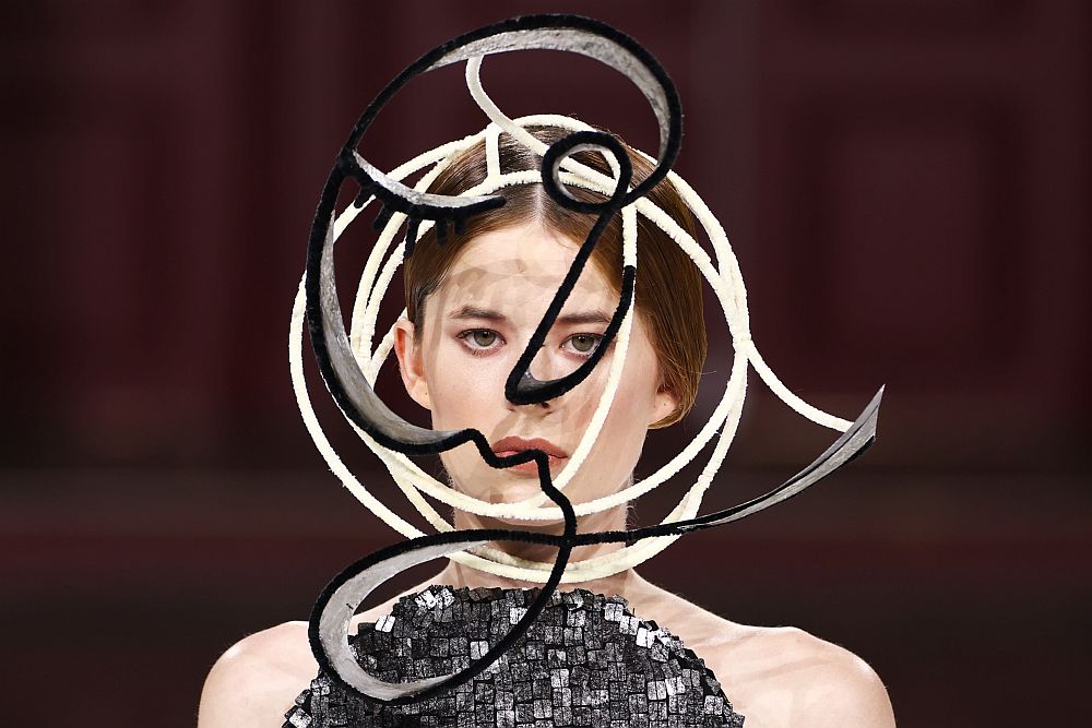 Haute couture Есен/Зима 2023/24 на испанската дизайнерка Хуана Мартин по време на Седмицата на модата в Париж
