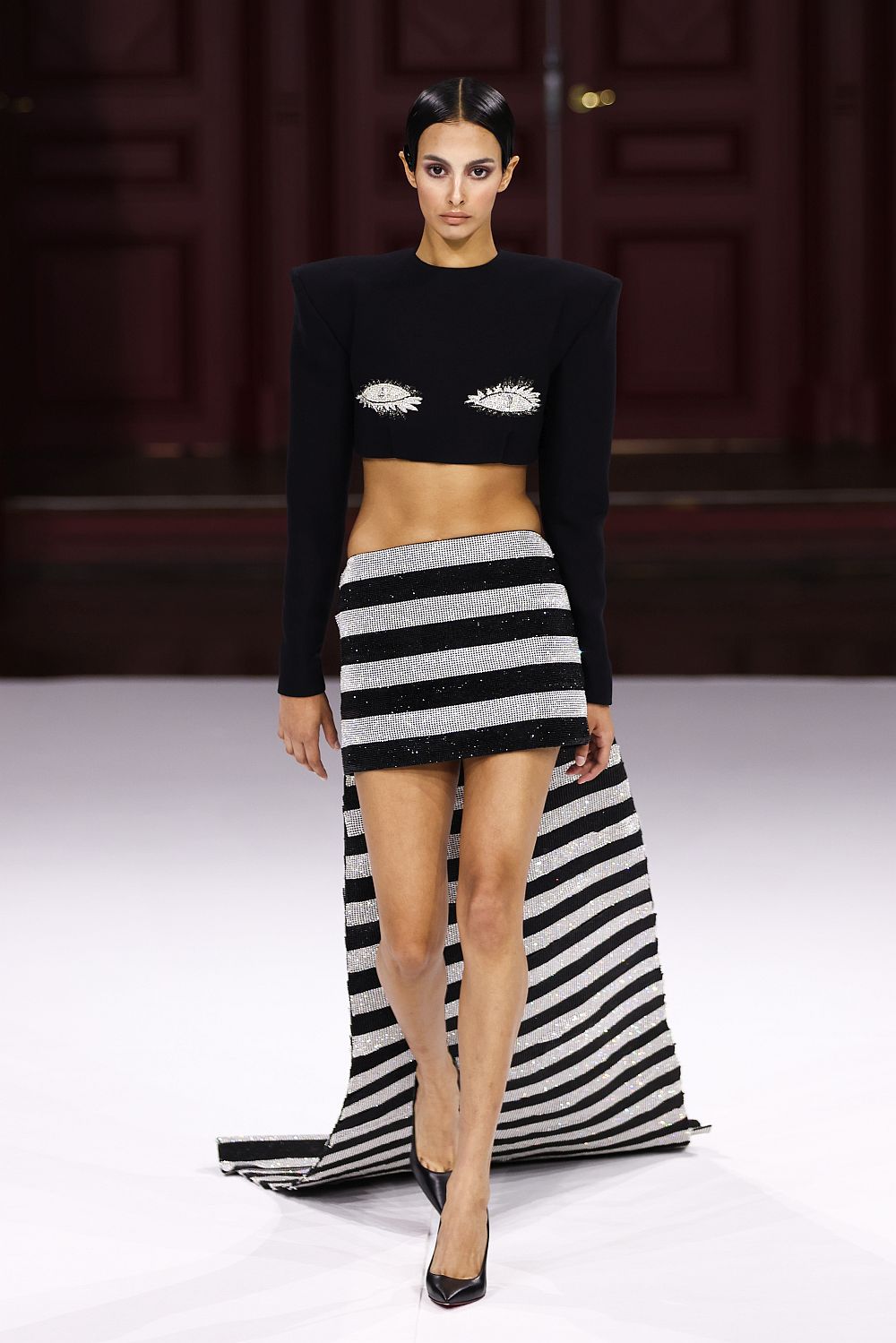Haute couture Есен/Зима 2023/24 на испанската дизайнерка Хуана Мартин по време на Седмицата на модата в Париж