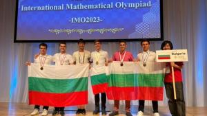Най добрите български ученици по математика спечелиха шест медала от