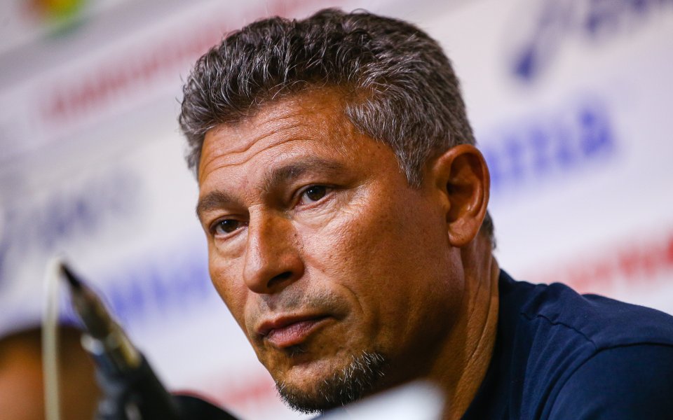 Футболната ни легенда Красимир Балъков ще поеме Локомотив София. Още