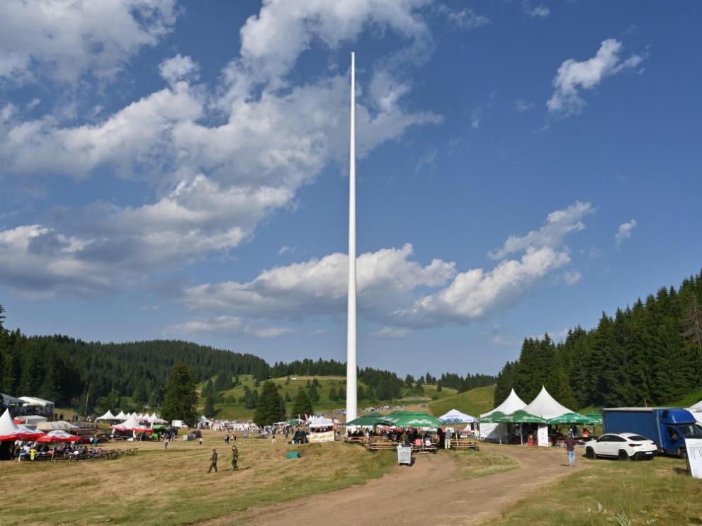 С изпълнения на фолклорните ансамбли Родопа“ и Тракия“ започна програмата