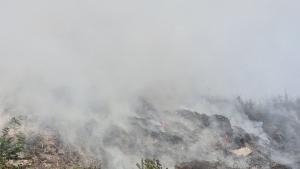 Отново се е разгорял пожарът в силистренското село Стрелково съобщиха