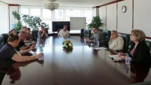 Министър Кръстю Кръстев покани на среща и разговаря в Министерството